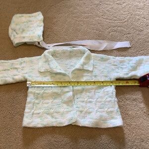 Vintage hand knit infant sweater & bonnet approx sz 3/6